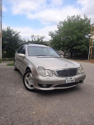 kia ceed universal: Mercedes-Benz C-Class: 2.5 l | 2006 il Sedan — 9