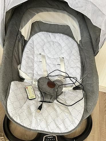 demir beşik: Oğlan və qız üçün, İşlənmiş, Beşik, Yellənmə mexanizm ilə — 3