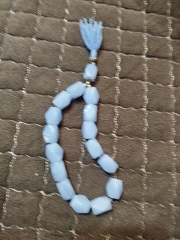 Açıq mavi rəngli tesbih - Material: parlaq, bərk sintetik/akril daş