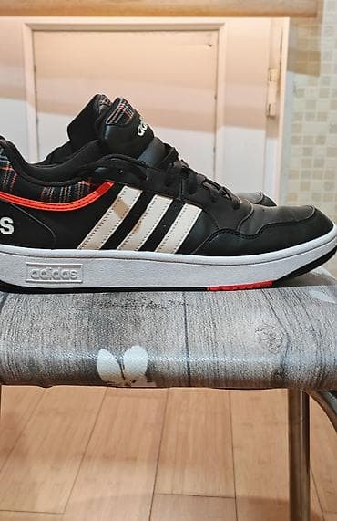 Təcili orijinal Adidas idman ayaqqabısı satılır. Real alici ya endirim