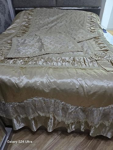 yastık: Yataq üçün İşlənmiş rəng - Qızılı Yataq örtüyü, Ünvandan götürmə — 4