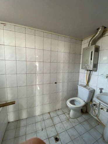 razınde kıraye evler: Nizami metrosunun çıxışında 2 mertebeli binanın 2-ci mərtəbəsində — 8