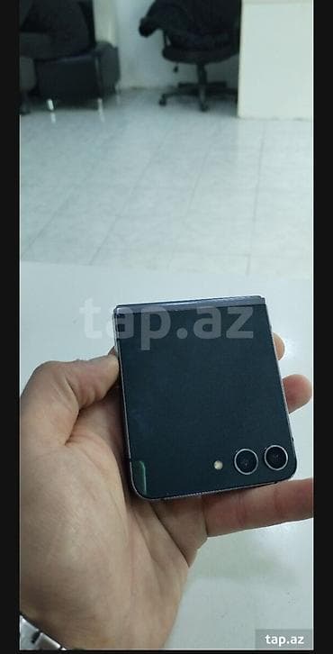 plesteyşin 5: Samsung Galaxy Z Flip 5, rəng - Qara, Barmaq izi — 6