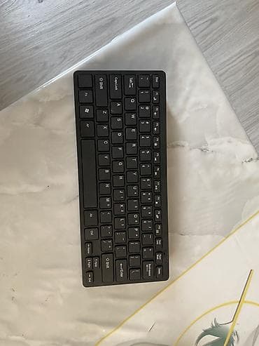 macbook pro m3: Kompakt simsiz klaviatura - Qatı qara rəng, yığcam 75%-ə yaxın — 2
