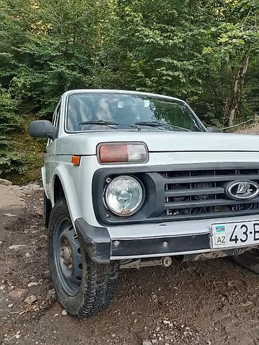 46 kuza: ВАЗ (ЛАДА) 4x4 Нива: 1.7 л | 2011 г. 148500 км Внедорожник — 1