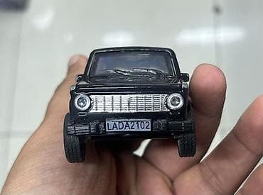oyuncaq metbext: Ağ rəngli metal oyuncaq SUV model avtomobil - Material: die-cast — 6