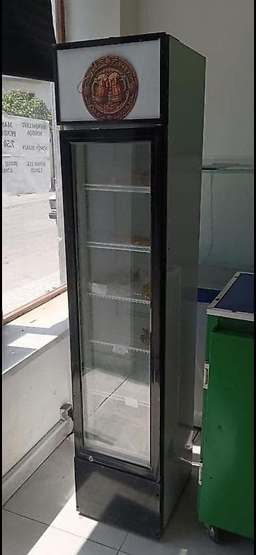 Hünd. 190 sm
Dərinliyi .45 sm
Eni. 40 sm 250 AZN Memar Əcəmi Elnare lalafo.az -da Hünd. 190 sm
Dərinliyi .45 sm
Eni. 40 sm 250 AZN Memar Əcəmi Elnare