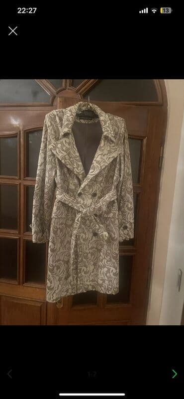 Плащ в отличном состоянии