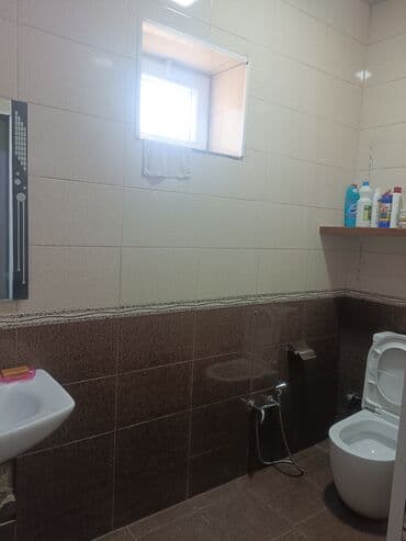 Həyət evləri və villaların satışı: Ramana qəs. 3 otaqlı, 2 kv. m, Kredit yoxdur, Orta təmir — 8