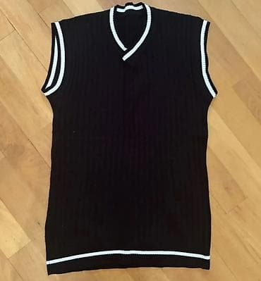namaz geyimi: Qara trikotaj jilet (sviter-jilet) - Model: V-yaxa, qolsuz - Rəng — 1