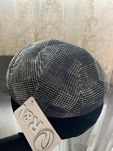 dini paltar: Kisi papaqlari Qiymet 10 Manat.yenidir…55,57,60,56 razmerleri var — 4