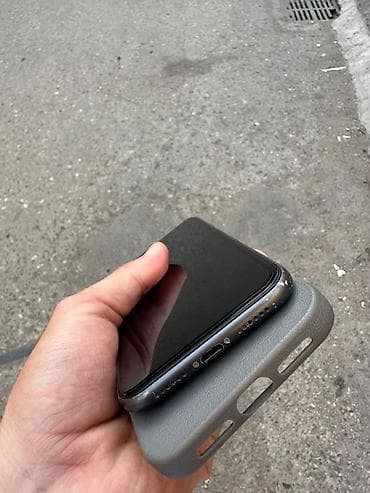 iphone 56: IPhone 11, 128 GB, Qara, Face ID — 4