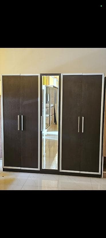 Dolap En - 2m Hudurluk - 2metır Derınlık - 62 sm Qıymet - 220 azn