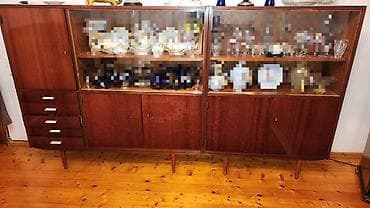 Retro vitrin-dolab kombinasiyası - İki bölmədən ibarət geniş vitrin lalafo.az -da Retro vitrin-dolab kombinasiyası - İki bölmədən ibarət geniş vitrin