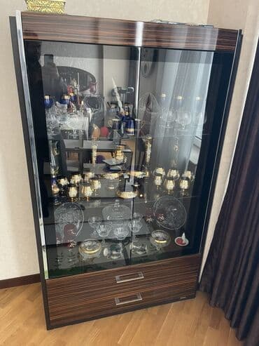 Gözəllik və estetika avadanlığı: Şüşəli dolab vitrini — 2