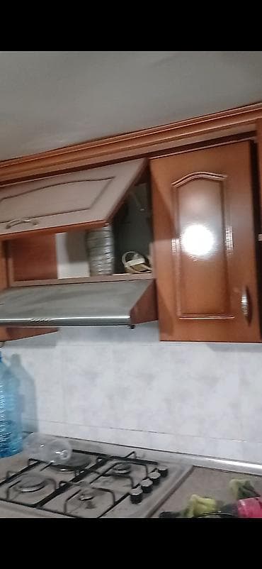 pletka: Mətbəx mebeli dəsti – üst və alt dolablar, tezgah, lavabo və qaz — 5