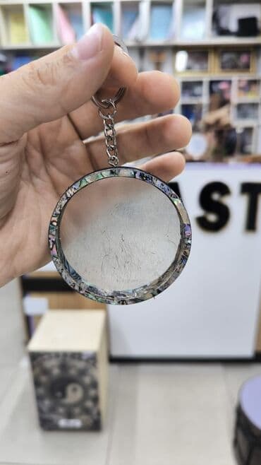 qaval: Qaval Rast musiqi alətləri mağazalar şəbəkəsi 3 ünvanda yerləşir; 1) — 1