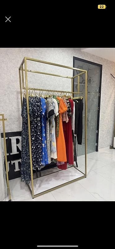 Stend vitrinləri: Tecili!!!Butik və geyim mağazası üçün vitrin/stend avadanlığı — 3