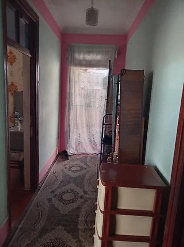 emircanda evler: Həyət evi satılır, 1.5 sot da 3 otaq. Qaradaq rayonun, Lokbatan — 2