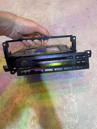 on panel: BMW E46 üçün aksesuar və ehtiyat hissələri paketi Məzmun: - BMW — 1