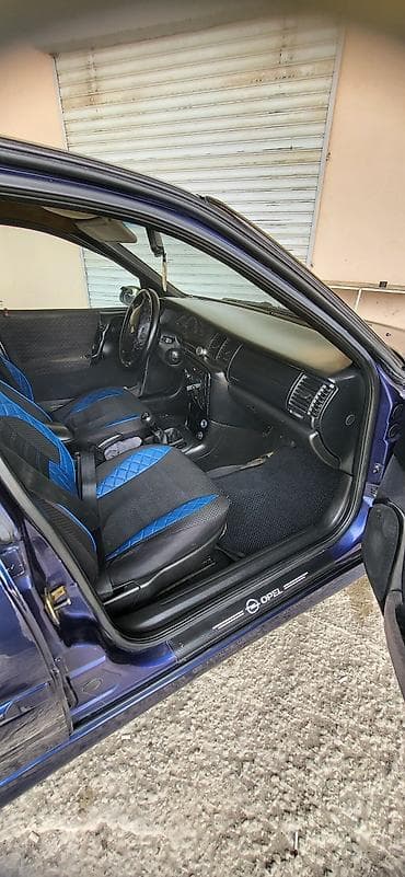 equinox ehtiyat hisseleri: Opel Vectra B sedan - Kuzov: 4 qapılı sedan, tünd göy rəng - Mühərrik — 9
