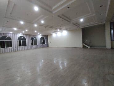 kiraye evler memar ecemi: Heyder eliyev prospektində mərkəzdə, 3 mərtəbəli, obyekt icareye — 14