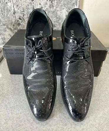 Səndəl və şəp-şüplər: Klassik üslubda kişi ayaqqabısı – BOTA - Rəng: qara, parlaq üst səth — 1