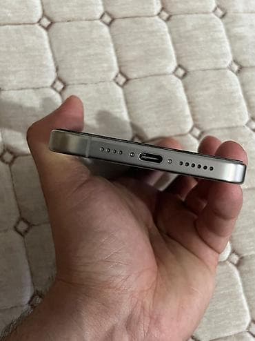 102 ekran per page 40: IPhone 15 Pro Max, 256 GB, Natural Titanium, Face ID — 5