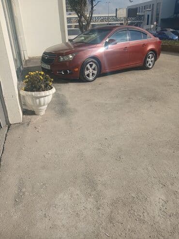 Motonəqliyyat: Chevrolet Cruze: 1.4 l | 2012 il 290000 km Sedan — 1