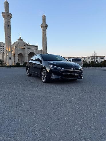 Hyundai Elantra: 2 l | 2019 il Sedan lalafo.az -da Hyundai Elantra: 2 l | 2019 il Sedan