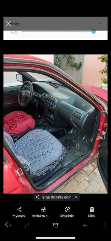 Satılır – Qırmızı rəngdə sedan avtomobil Model və görünüş: - Korpus