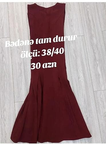qadın donları: Bordo rəngli, bədənə tam oturan uzun don. Qolsuz dizayn, aşağı hissədə — 1