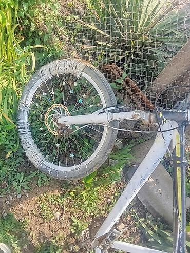 velosiped ehtiyyat hisseleri: İşlənmiş Şəhər velosipedi 26", sürətlərin sayı: 20, Ünvandan götürmə — 4