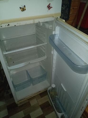 Elektronika: - Aşağıda əsas soyutma kamerası: 2 ədəd şüşə rəf, meyvə-tərəvəz üçün 2 — 2