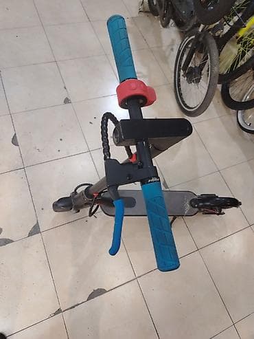 globber samokatlar: Elektrik skuter Problemsizdir - Şəhər içi rahat gediş üçün kompak — 1