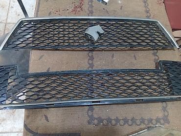 Облицовки, решетки: Məhsul: Avtomobil ön radiator barmaqlığı (bal pətəyi naxışlı), loqo — 3