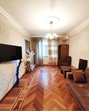 xacmazda satilan evler: Bakı, 2 otaqlı, Köhnə tikili, m. Əhmədli, 60 kv. m — 1