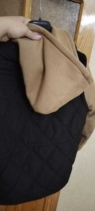 kurta: Kurtka 12-13 yaş 8 manat — 2