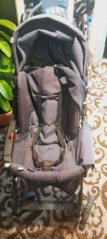 Klassik gəzinti arabası