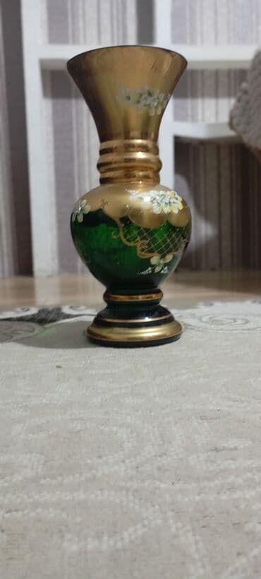 tom xrustal qablar: Bir vaza — 2