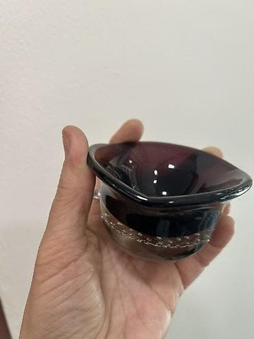 şuşe silen: Bədii şüşə qab – dekorativ külqabı. - Material: tam şüşə, içəridə — 4