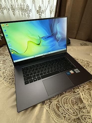 wifi huawei: Huawei MateBook (Space Gray) noutbuk - Ekran: 15.6" FullView, nazik — 1