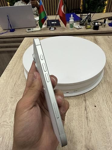 IPhone 16, 128 GB, Ağ, Simsiz şarj — 4