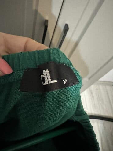 qadın cemperləri: Adl qısa kofta ciyinlər açıq qalır ölçü m qiyməti 20 azn — 2