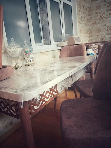 yeni il sufrəsi: Mətbəx üçün, Yeni, Açılan, Dördbucaq masa, 4 stul — 4