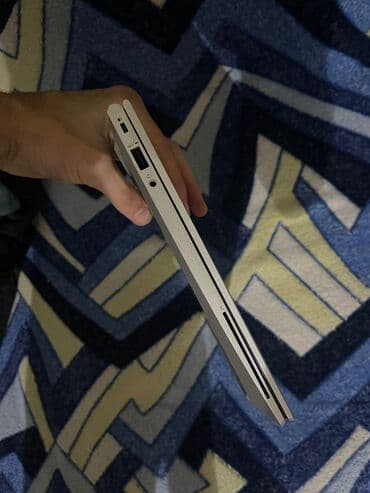 pc ekran kartı: HP ProBook noutbuk - Model: HP ProBook (alüminium gövdə, gümüş rəng) — 3