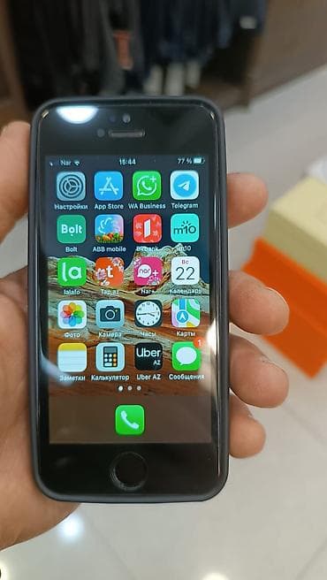 telefon note 8: IPhone SE, 32 GB — 1