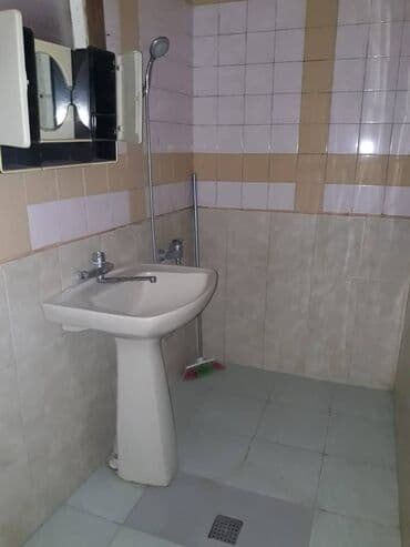 kohne gunesli: Bakı, Yeni Günəşli Massiv D, 3 otaqlı, Köhnə tikili, 80 kv. m — 9