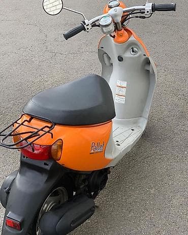 elektrikli cross motor: Suzuki skuter – parlaq narıncı/ağ rəng kombinasiya, şəhər içi rahat — 7