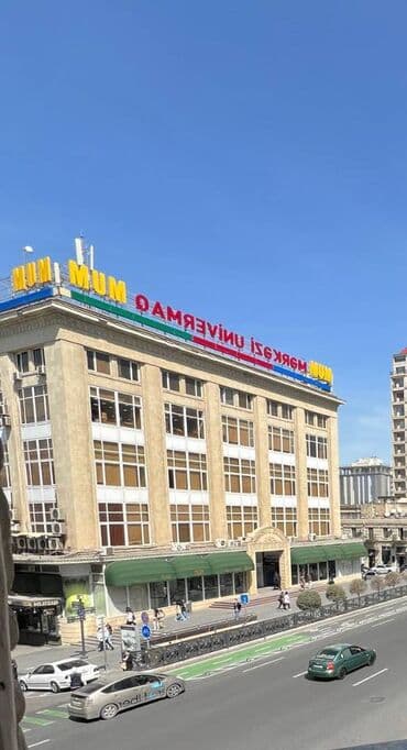 sibrizdə evlərin qiyməti: Bakı, 3 otaqlı, Köhnə tikili, m. İçərişəhər, 120 kv. m — 1